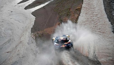 Sainz sigue de líder en el Rally Dakar