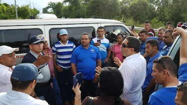 Transportistas reclaman construcción de la carretera Pesé-Los Coralillos