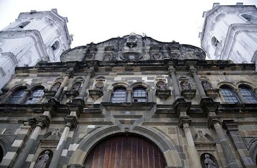 Ulloa dice sentir confianza en el Inac para restauración de la Catedral