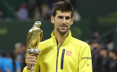 Djokovic fulmina a Nadal en la final de Doha
