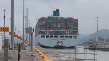 Canal  de Panamá aporta mil 650 millones de dólares al Estado