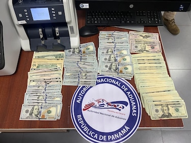 Aduanas retiene más de 11 mil dólares no declarados de pasajera española procedente de Cuba