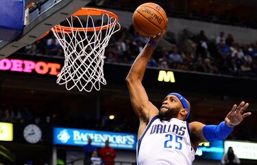 Vince Carter, leyenda de la NBA, busca ser más influyente como dueño de los Buffalo Bills