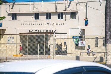 Tres muertos y 10 heridos deja un motín en una cárcel de República Dominicana
