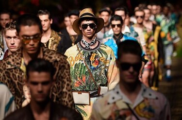 Semana de la Moda de Milán exhibe el trópico en Dolce & Gabbana y Juegos Olímpicos en Armani