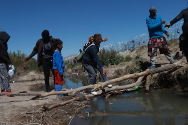 Alcaldes de Nueva York y Chicago piden 2 millones de permisos de trabajo para migrantes