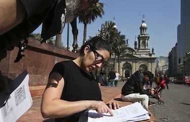 Chile: Decenas de personas renuncian colectivamente a la Iglesia católica