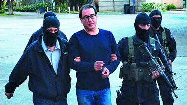 Presentan demanda contra ex fiscal general de El Salvador