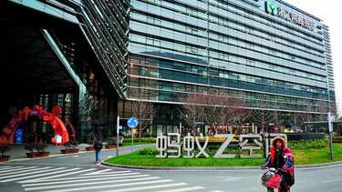 Alibaba se hace más grande