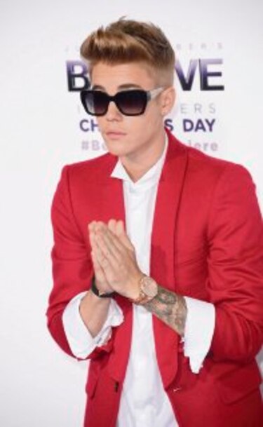 Personas piden a la Casa Blanca la deportación de Bieber