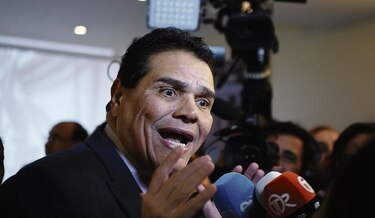 Con dinero público, Chello Gálvez repartirá 5 mil 500 tarjetas de regalo
