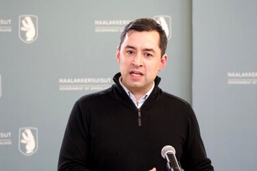 Dinamarca y Groenlandia apuestan por un diálogo con Estados Unidos mientras refuerzan defensa de la isla