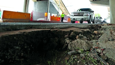 Una ruta estropeada y peligrosa