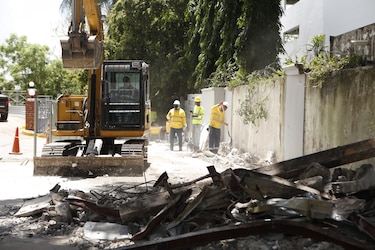 Demuelen estructura que bloqueaba acceso a Coco Parque en San Francisco 