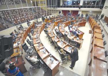 La Asamblea Nacional avala $169 millones para pagos de subsidios y cuentas atrasadas
