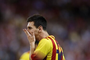 Messi padece hematoma en la pierna y es duda para choque en Málaga