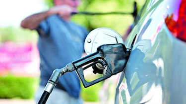 Se disparan los precios de los combustibles