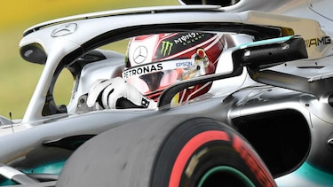 Hamilton domina los primeros ensayos libres en Hungría