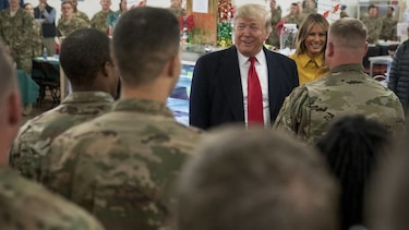 Trump realiza visita sorpresa a soldados de Estados Unidos en Irak