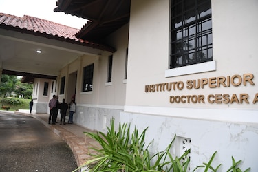 Examen de barra para derecho: ¿es justo eliminarlo pese al 90% de aprobación?