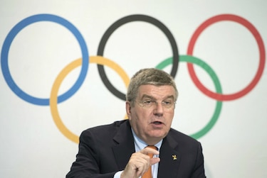 Presidente del COI sugiere un candidato de afuera para dirigir la FIFA