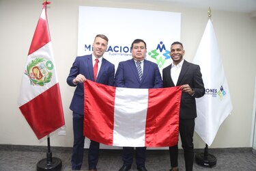 El panameño Alberto Quintero se nacionaliza peruano