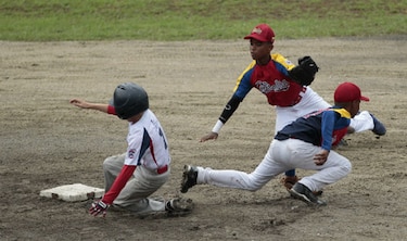 Panamá A da un paso firme; Venezuela sigue invicto