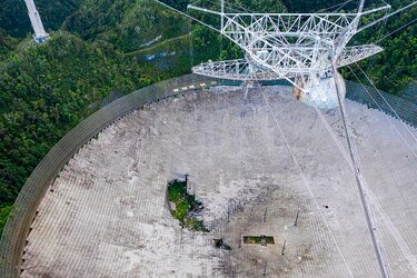 Colapsa el telescopio de Arecibo en Puerto Rico