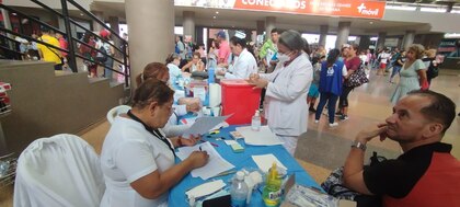 Sábados de vacunación contra la influenza en los centros comerciales