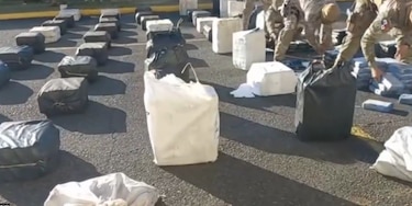 Panamá decomisa más de 1,360 kilos de cocaína con la ayuda de Colombia en aguas de Guna Yala