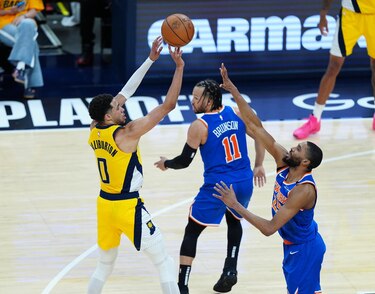 Haliburton deja a los Pacers a un paso de las finales