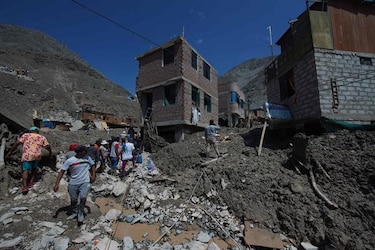 Aumenta la cifra de fallecidos por aludes en el sur de Perú
