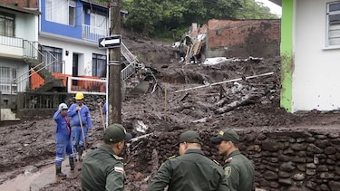 Se reanuda la búsqueda de desaparecidos tras derrumbes en Colombia