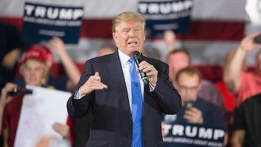 Criticado por el aborto, Donald Trump intenta cortejar a mujeres