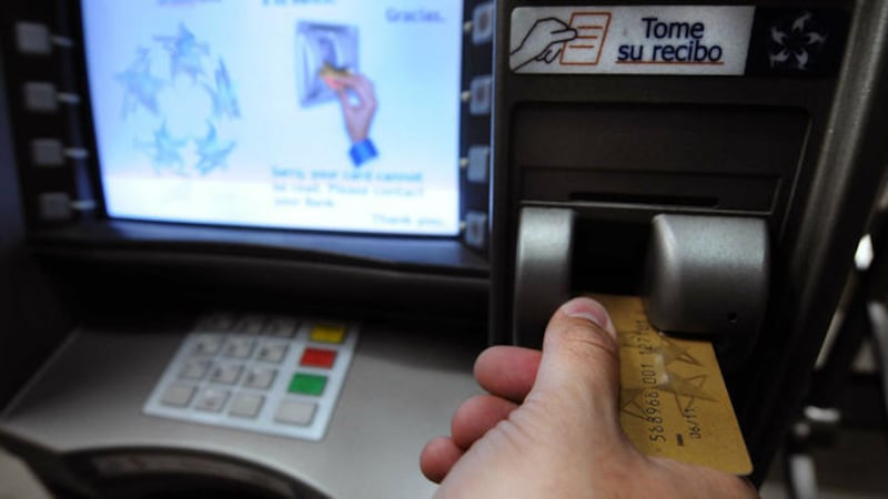 Pagos a jubilados y pensionados 2026: fechas por ACH y cheque según la CSS