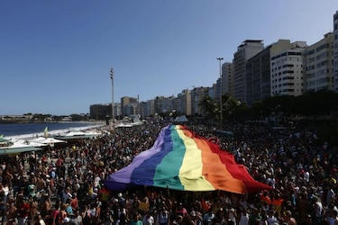 Miles de brasileños celebran en Río la marcha del Orgullo Gay