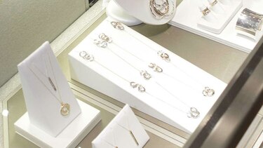 Se roban joyas por un millón de dólares en Suiza