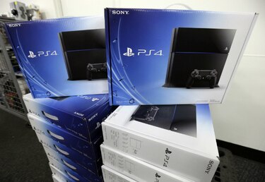 PlayStation 4 llega a Europa presumiendo de juego 'online' pero sin su nube