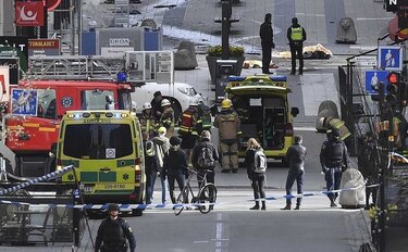 Ataque con camión deja al menos 4 muertos en Estocolmo