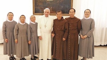 Kkottongnae ayudando sin fronteras