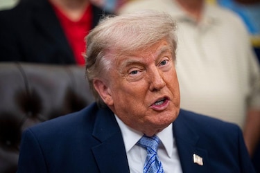Trump anuncia que tiene un acuerdo ‘prácticamente negociado’ con Irán que incluiría la apertura del estrecho de Ormuz