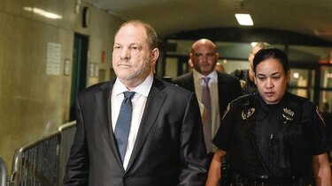 Anulan uno de los cargos contra Harvey Weinstein