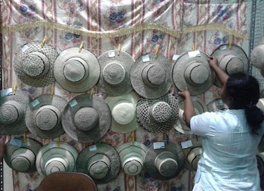 Artesanos exponen sus creaciones en Atlapa