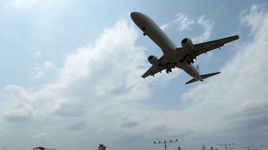 Los precios de los boletos aéreos bajarán un 7.7%