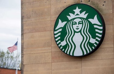 Starbucks capacitará a empleados contra la discriminación