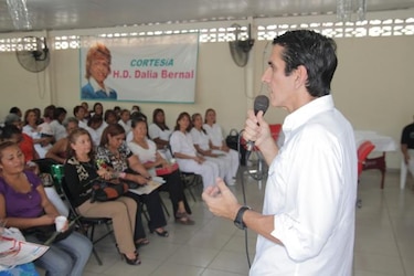 Diputadas Bernal y Vallarino apoyan precandidatura de Rómulo Roux