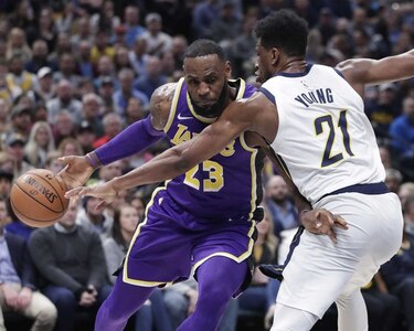 LeBron se queda corto y Lakers ceden ante los Pacers