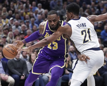 LeBron se queda corto y Lakers ceden ante los Pacers
