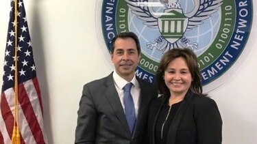Porcell se reúne con encargado de agencia estadounidense contra delitos financieros