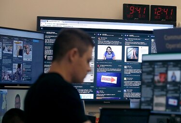 'War room' de Facebook combate noticias electorales falsas
